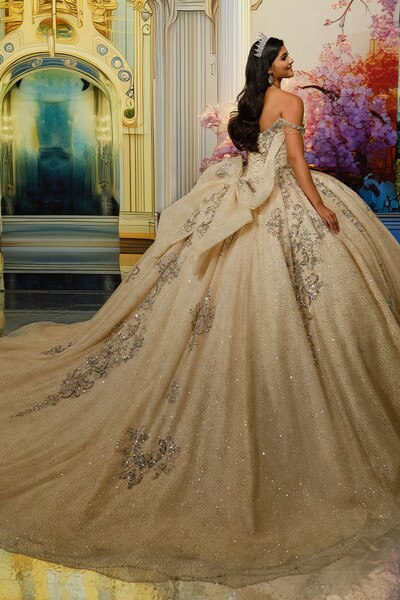 PR30231 Princesa by Ariana Vara