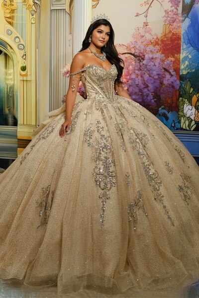 PR30231 Princesa by Ariana Vara